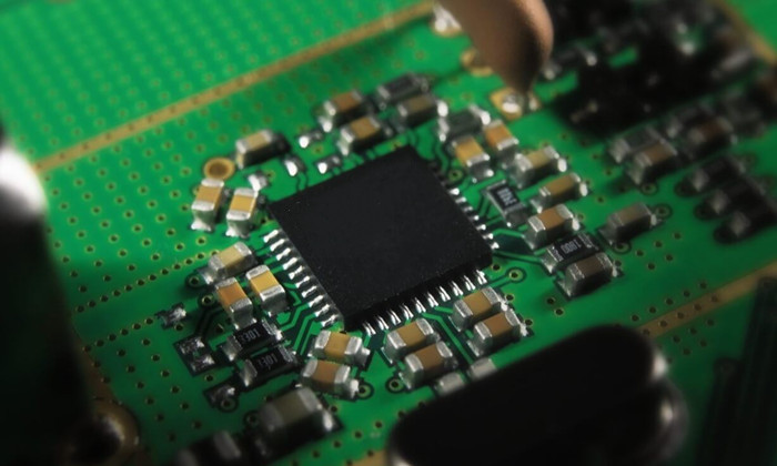 銷(xiāo)售 Qualcomm 公司 驍龍?zhí)幚砥飨盗?、wi-fi 和 藍(lán)牙芯片
